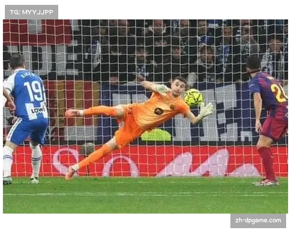 霍安加西亚被誉新卡西利亚斯 巴萨同城挖角引发最初质疑